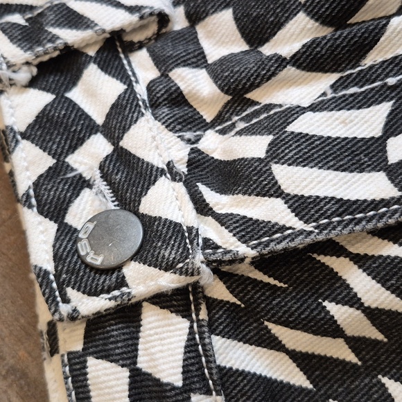 RSQ Black & Ivory Checkered Swirl Denim Mini Skirt, XS - Picture 13 of 16